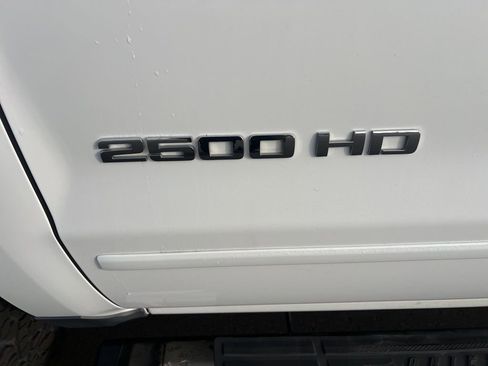 Used 2015 Chevrolet Silverado 2500 LT image 11