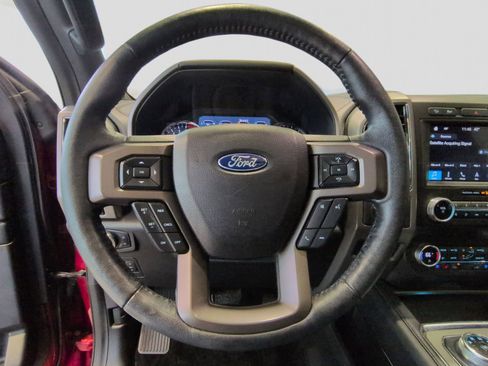 Used 2019 Ford Expedition XLT w/ Equipment Group 202A AWD/4WD image 32