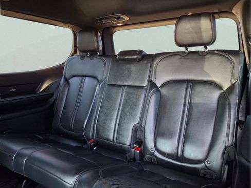 Used 2022 Jeep Wagoneer Series III w/ Flexible Seating Group image 14