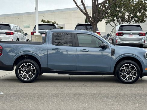 Used 2025 Ford Maverick Lariat image 3