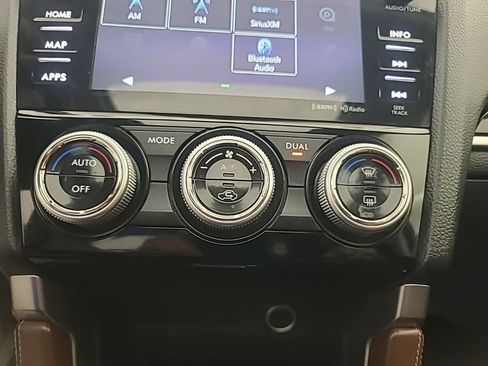 Used 2018 Subaru Forester 2.5i Touring w/ Popular Package #3B AWD/4WD image 33