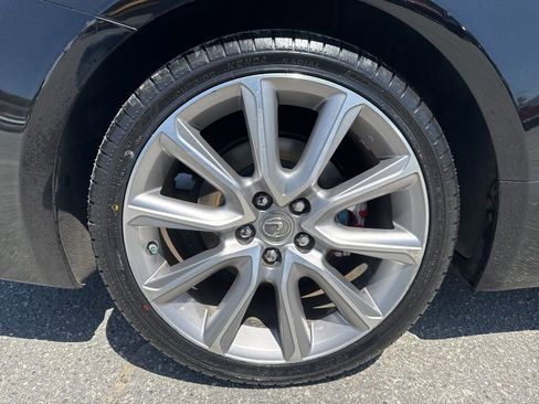 Used 2015 Lexus RC 350 w/ Luxury Package RWD image 31