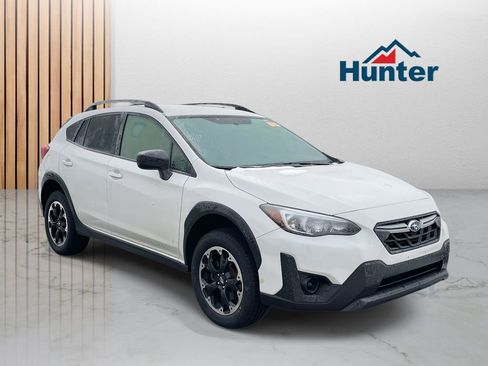 Certified 2023 Subaru Crosstrek 2.0i image 1