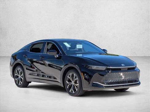 New 2026 Toyota Crown XLE image 7