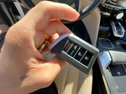 Used 2022 Acura MDX SH-AWD image 33