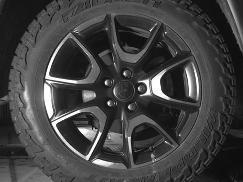 Used 2025 Jeep Compass Trailhawk AWD/4WD image 18