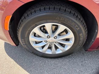 Used 2019 Chrysler Pacifica Touring-L FWD video 2