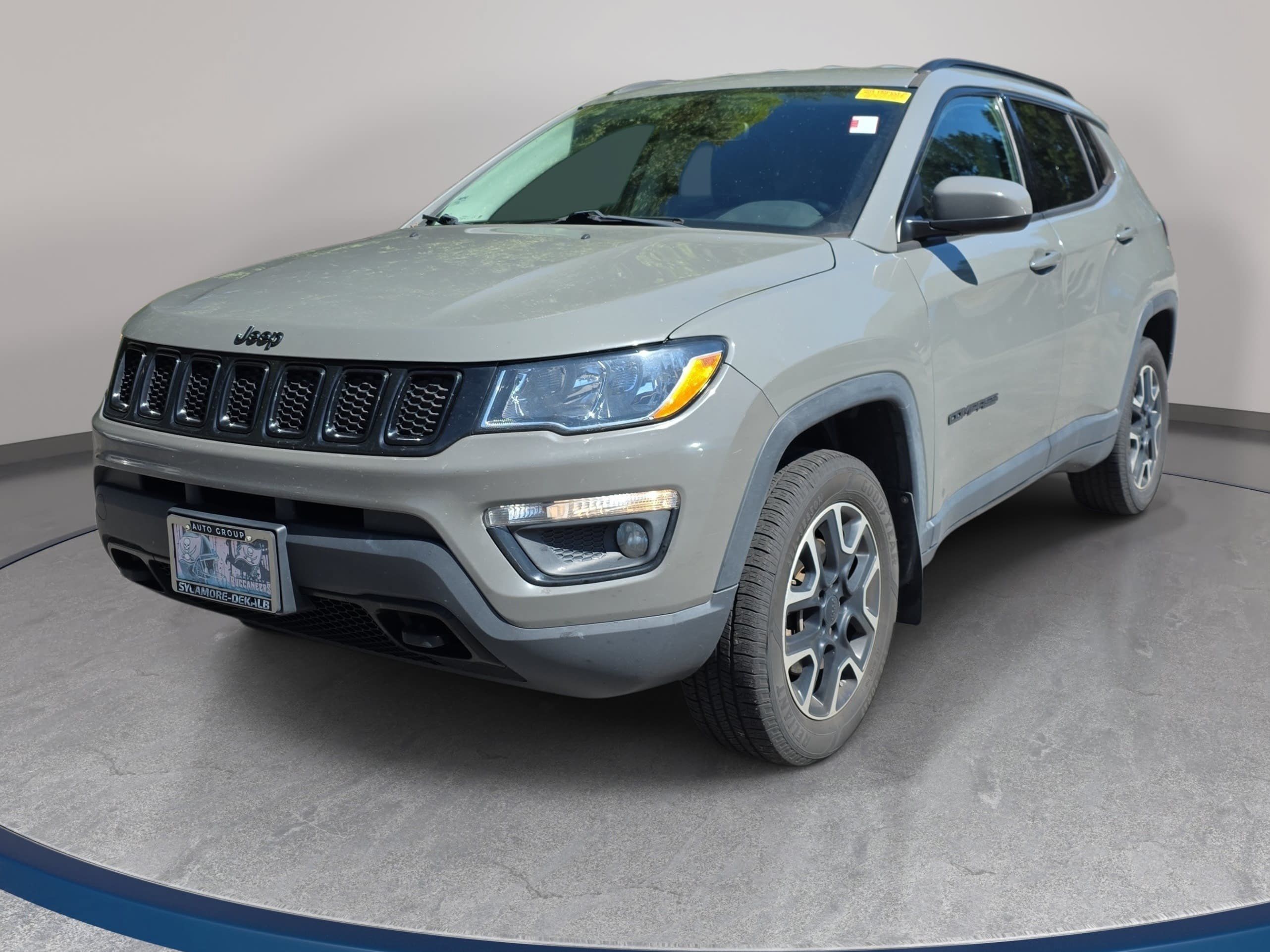 Used 2019 Jeep Compass Sport AWD/4WD image 1