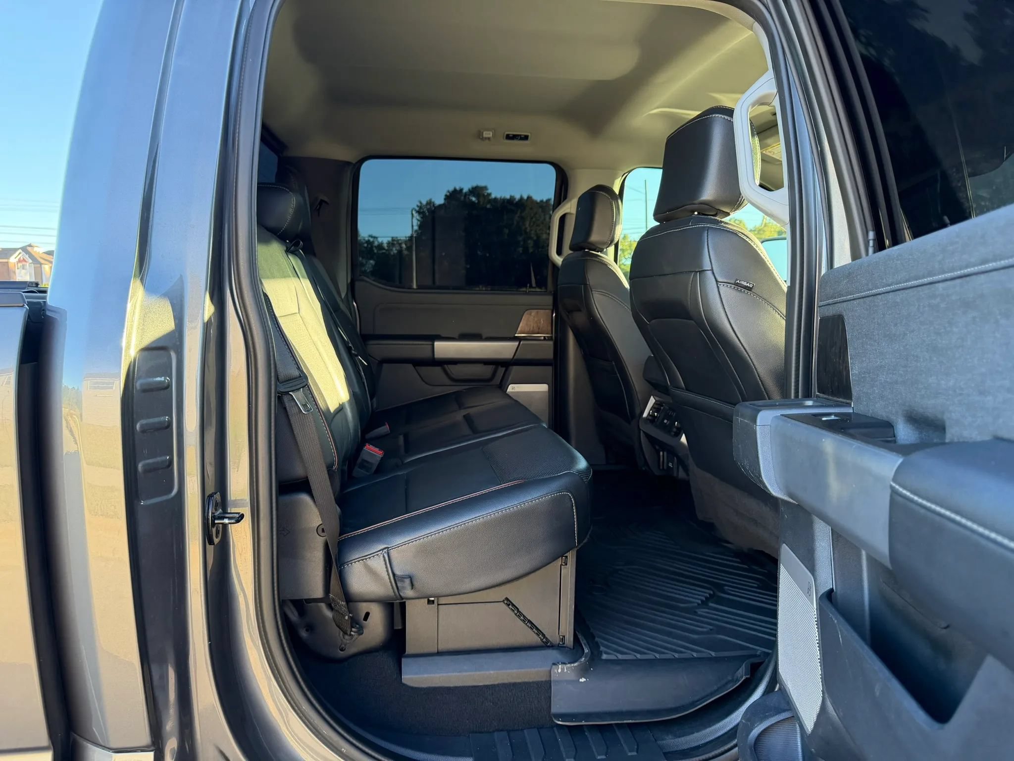 Used 2023 Ford F250 Lariat AWD/4WD image 23