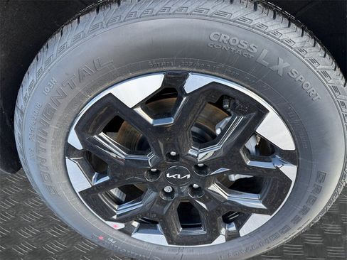 New 2025 Kia Sorento S w/ Panoramic Sunroof Package image 14