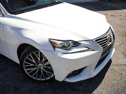 Used 2016 Lexus IS 200t w/ Premium Package image 8