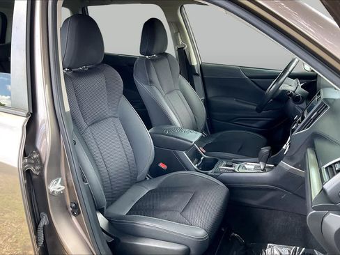 Used 2023 Subaru Forester Premium AWD/4WD image 8