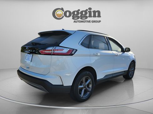 Used 2022 Ford Edge SEL w/ Sport Appearance Package image 5