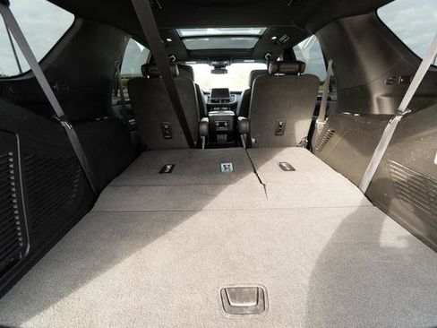 Used 2023 GMC Yukon AT4 w/ Technology Package image 36