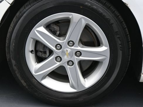 Used 2020 Chevrolet Malibu LS FWD image 24