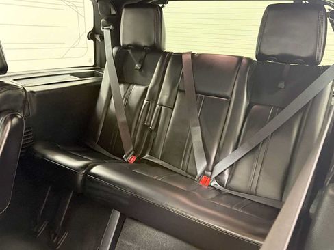 Used 2016 Lincoln Navigator Select AWD/4WD image 26