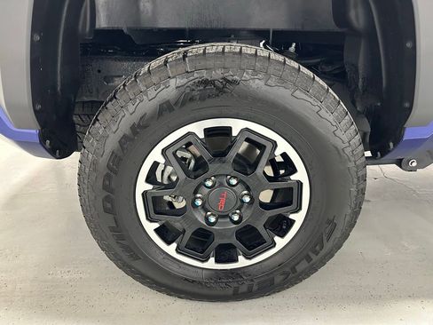 Used 2025 Toyota Tacoma TRD Off-Road image 65