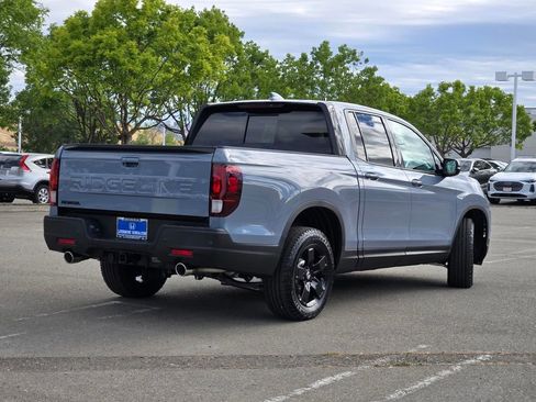New 2026 Honda Ridgeline Black Edition image 4