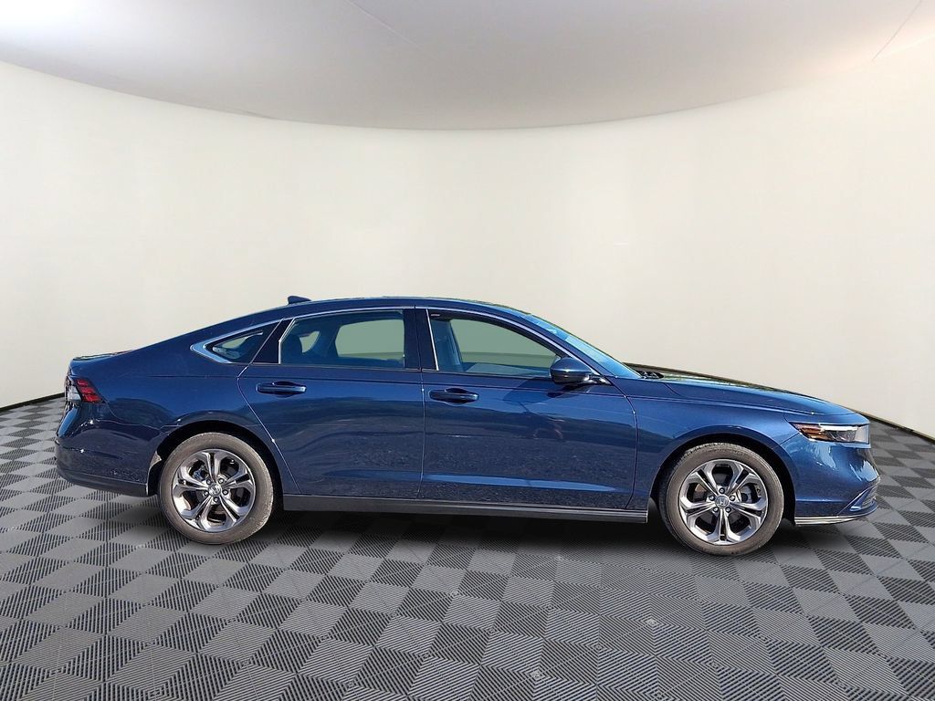 Used 2024 Honda Accord EX image 10