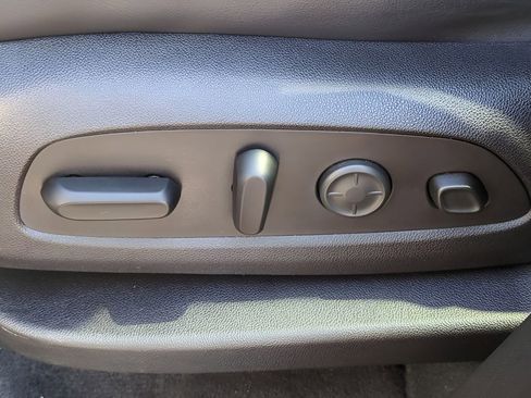 Used 2021 Buick Enclave Avenir w/ Avenir Technology Package image 18