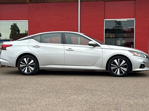 Used 2020 Nissan Altima 2.5 SL image 3