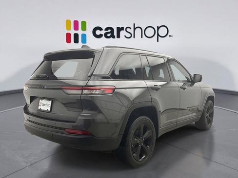 Used 2023 Jeep Grand Cherokee Altitude image 5