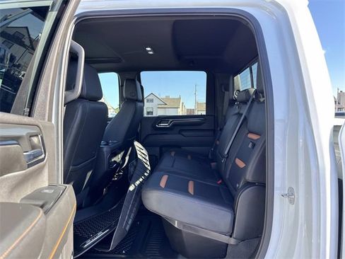Used 2024 GMC Sierra 2500 AT4 w/ AT4 Premium Plus Package image 12