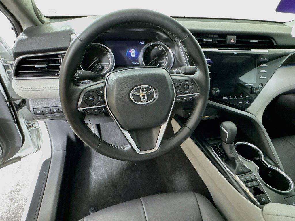 Used 2019 Toyota Camry XLE w/ Driver Assist Package FWD image 11