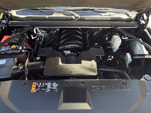 Used 2019 Chevrolet Tahoe LT w/ LT Signature Package image 7