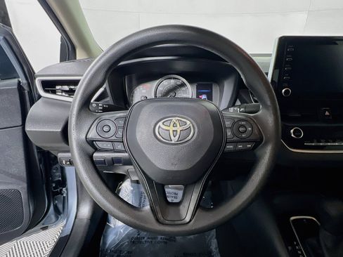 Used 2020 Toyota Corolla LE FWD image 18