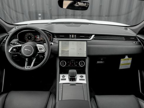 New 2026 Jaguar F-PACE R-Dynamic S image 19