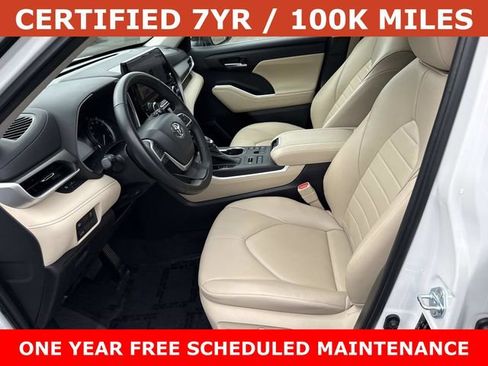 Used 2023 Toyota Highlander XLE AWD/4WD image 14