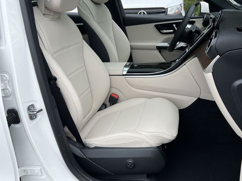 New 2026 Mercedes-Benz GLC 300 4MATIC image 35