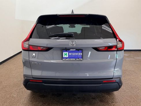 Used 2025 Honda CR-V EX image 4