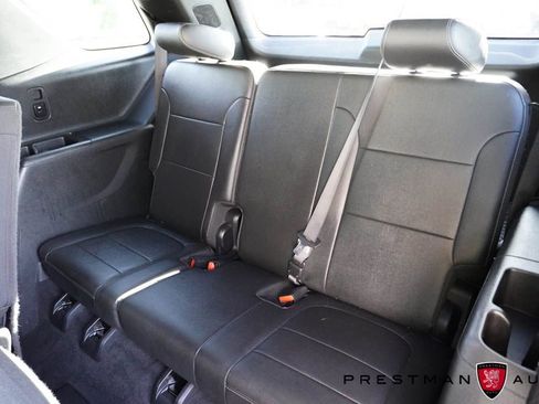 Used 2023 Chevrolet Traverse LT image 42