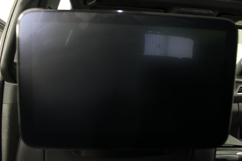 Used 2023 GMC Yukon XL AT4 w/ AT4 Premium Package AWD/4WD image 21