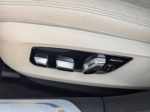 Used 2021 BMW 740i w/ M Sport Package RWD image 24