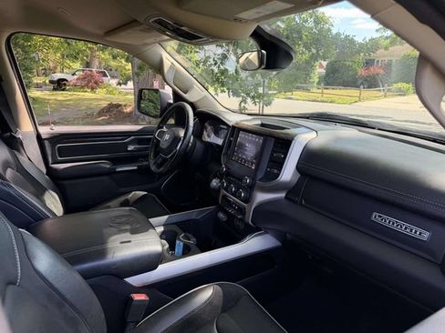 Used 2020 RAM 1500 Laramie AWD/4WD image 8