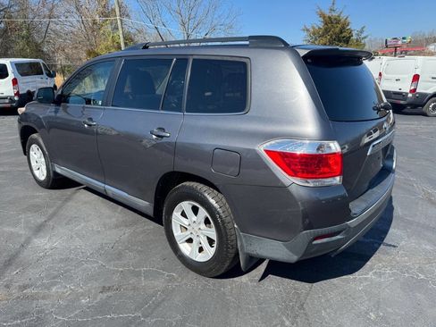 Used 2013 Toyota Highlander SE image 3