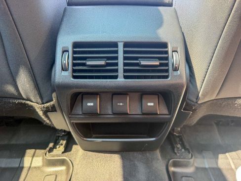 Used 2020 Land Rover Discovery Sport AWD/4WD image 11