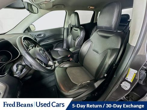 Used 2018 Jeep Compass Latitude AWD/4WD image 27