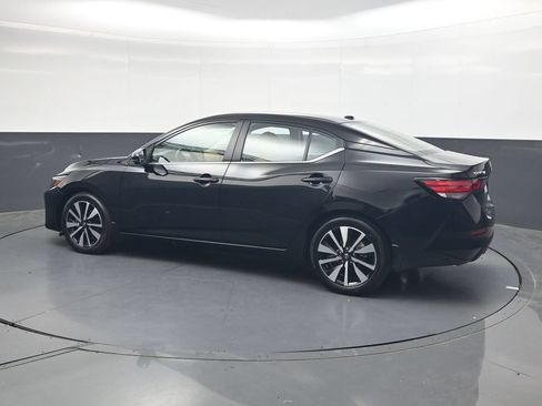 Used 2025 Nissan Sentra SV w/ SV Premium Package FWD image 8