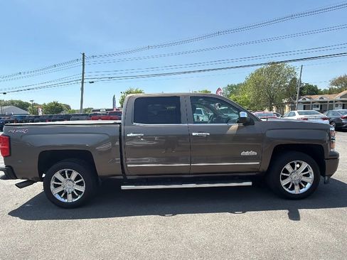 Used 2015 Chevrolet Silverado 1500 High Country w/ High Country Premium Package AWD/4WD image 8