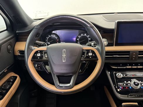 Used 2020 Lincoln Corsair Reserve w/ Elements Package FWD image 15