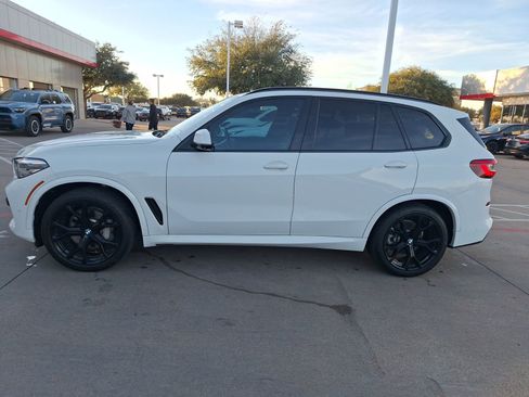 Used 2019 BMW X5 xDrive40i w/ M Sport Package image 3