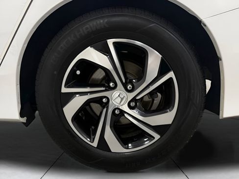 Used 2017 Honda Accord LX image 26