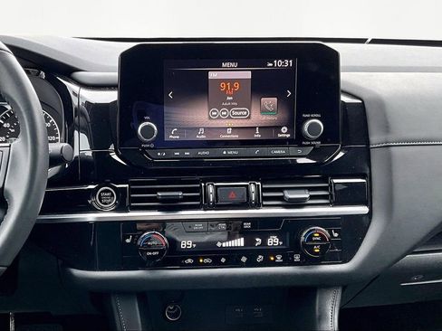 Used 2024 Nissan Pathfinder SV w/ Cargo Package image 11