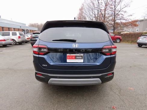 New 2025 Honda Pilot EX-L image 5