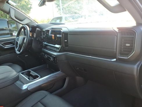 Used 2024 Chevrolet Silverado 2500 LTZ w/ LTZ Plus Package AWD/4WD image 16
