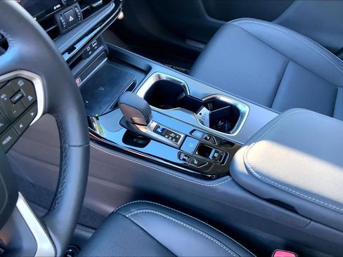 Used 2025 Lexus NX 350 AWD w/ Accessory Package (2T) image 17